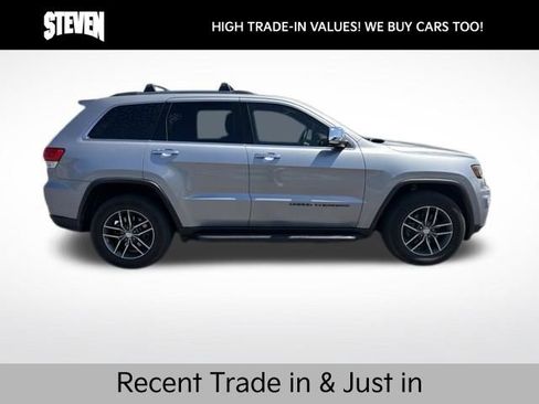 Used 2017 Jeep Grand Cherokee Limited w/ Luxury Group II AWD/4WD image 3