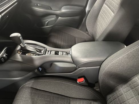 Used 2023 Honda HR-V LX image 28