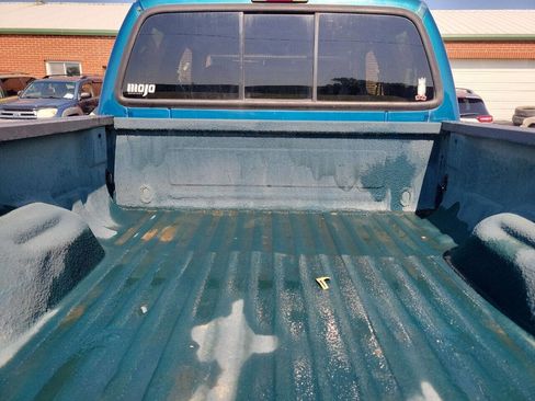 Used 2000 Ford F250 Lariat image 15