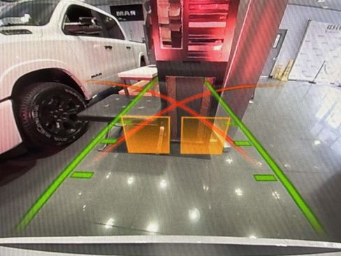 Used 2022 BMW X5 xDrive40i w/ Climate Comfort Package image 24