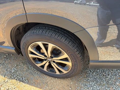 Used 2021 Subaru Forester Limited image 6