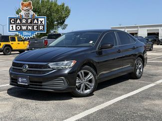 Used 2022 Volkswagen Jetta SE FWD video 1