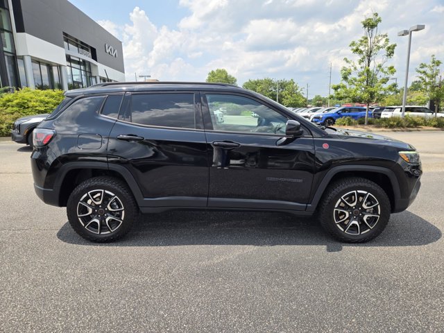 Used 2023 Jeep Renegade Trailhawk AWD/4WD image 17
