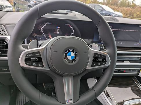 New 2026 BMW X5 xDrive40i w/ M Sport Package AWD/4WD image 18