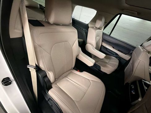 Used 2024 Ford Expedition Limited RWD image 28