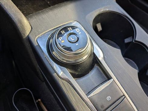 Used 2020 Ford Escape SE image 16