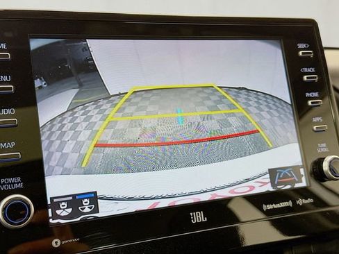 Used 2022 Toyota Camry XLE w/ Navigation Upgrade Package image 14