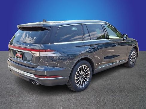 Used 2023 Lincoln Aviator Reserve w/ Equipment Group 201A AWD/4WD image 4