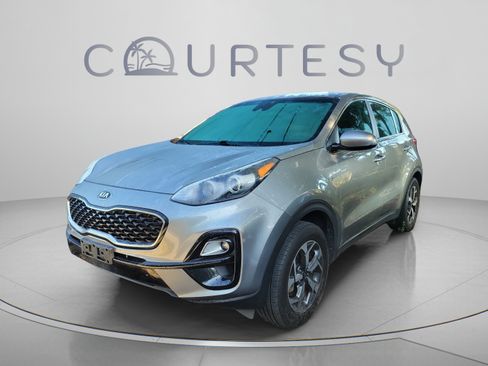 Used 2020 Kia Sportage LX AWD/4WD image 2