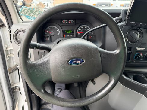 Used 2014 Ford E-150 and Econoline 150 w/ Power Group RWD image 23