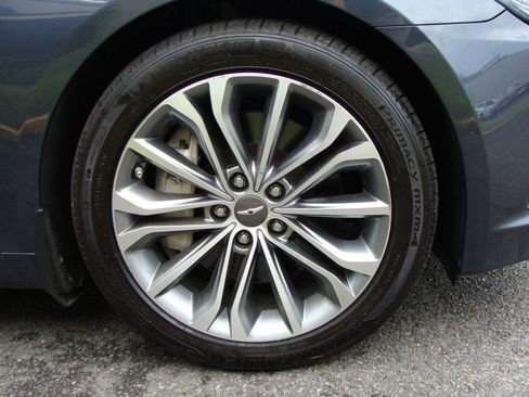 Used 2017 Genesis G80 3.8 w/ Option Group 03 image 32