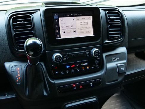 Used 2024 RAM ProMaster 2500 FWD image 16