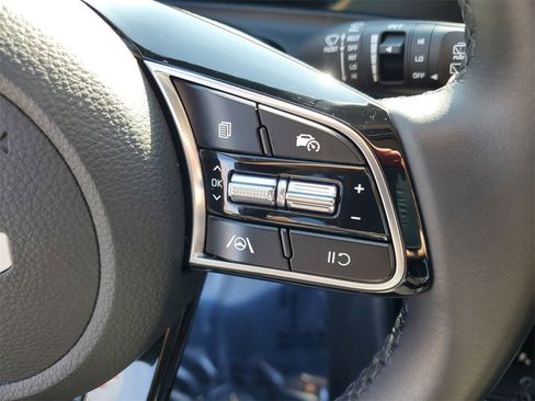 Used 2024 Kia Seltos X-Line image 12