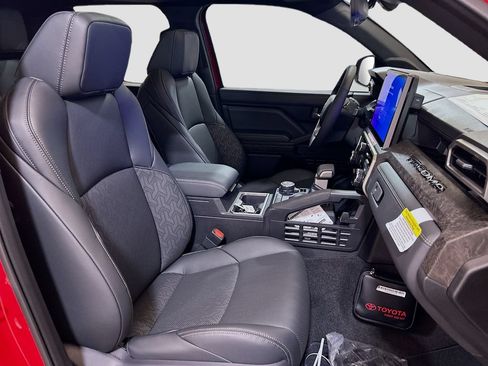 New 2026 Toyota Tacoma Limited AWD/4WD image 25