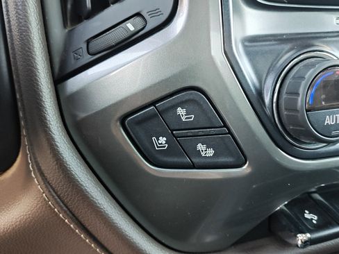 Used 2019 Chevrolet Silverado 3500 LTZ w/ Duramax Plus Package image 27