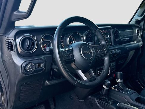 Used 2022 Jeep Gladiator Sport image 20