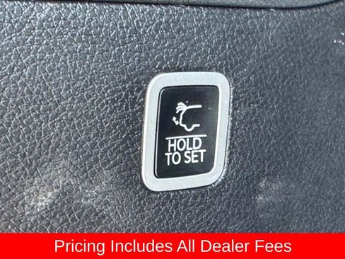 Used 2024 Jeep Wagoneer 2WD image 11