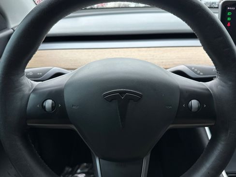 Used 2021 Tesla Model Y 2WD image 21