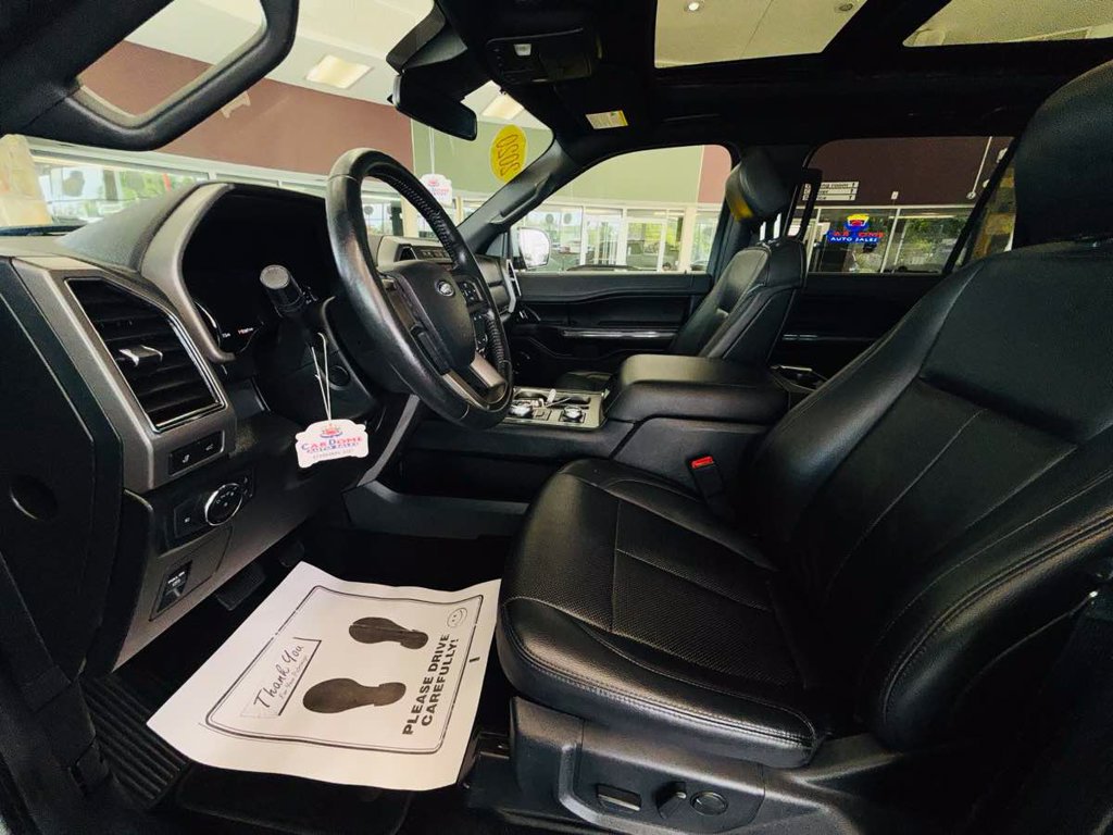 Used 2020 Ford Expedition XLT w/ Equipment Group 202A AWD/4WD image 29