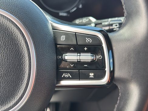 Used 2024 Kia Carnival SX FWD image 18