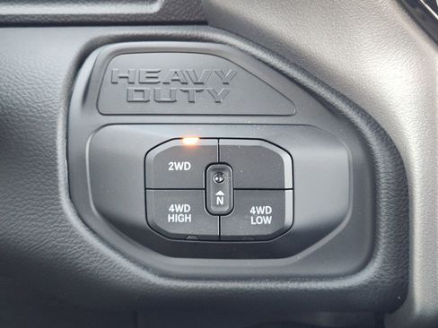 New 2026 RAM 2500 Laramie w/ Sport Appearance Package AWD/4WD image 17