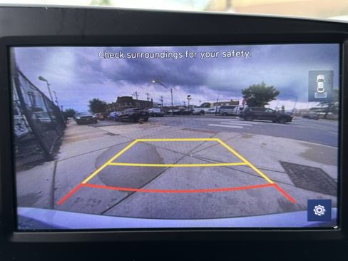 Used 2021 Hyundai Elantra SEL FWD image 18