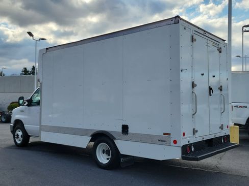 Used 2021 Ford E-350 and Econoline 350 Super Duty w/ Power Windows & Locks Group image 4