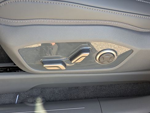 New 2026 Kia EV9 Wind image 24