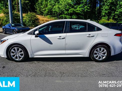 Used 2023 Toyota Corolla LE FWD image 7