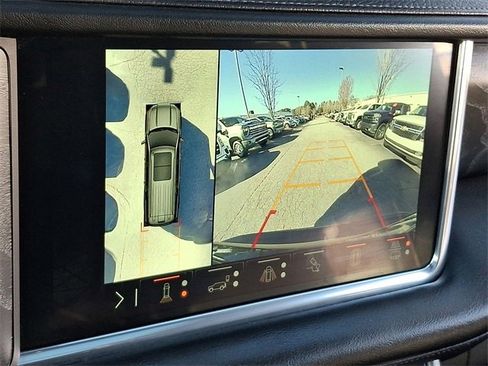 Used 2022 GMC Yukon XL Denali w/ Denali Ultimate Package image 18