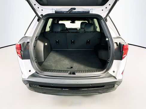 Used 2025 GMC Terrain Elevation w/ Elevation Premium Package AWD/4WD image 29