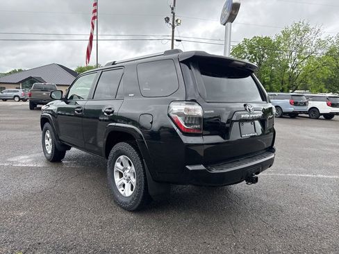 Used 2022 Toyota 4Runner SR5 AWD/4WD image 3