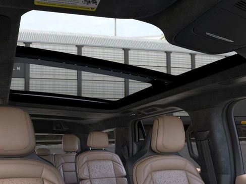 New 2026 Lincoln Navigator Black Label AWD/4WD image 22