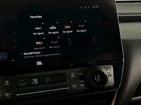 Used 2024 Toyota Grand Highlander AWD Hybrid image 17