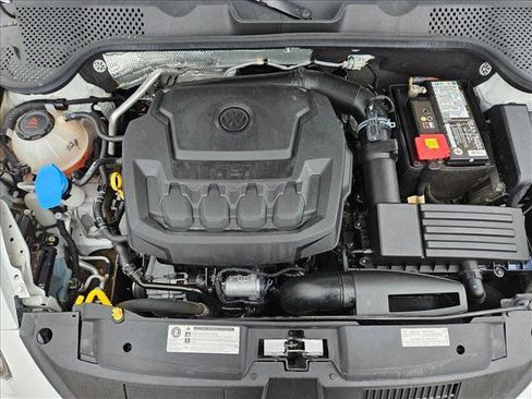 Used 2018 Volkswagen Beetle 2.0T S image 19