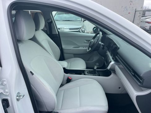 Used 2025 Hyundai Kona SEL image 37