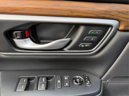 Used 2019 Honda CR-V Touring image 21