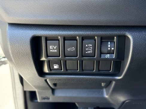 Used 2025 Subaru Forester Limited image 45