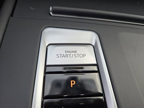 New 2026 Volkswagen Atlas SE image 14