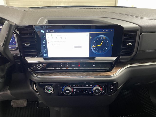 Used 2024 Chevrolet Silverado 1500 LT AWD/4WD image 16