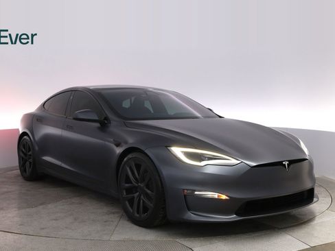 Used 2022 Tesla Model S Plaid image 13