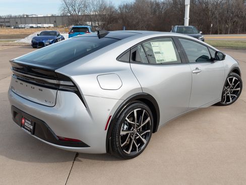 New 2026 Toyota Prius Plug-In Hybrid image 21