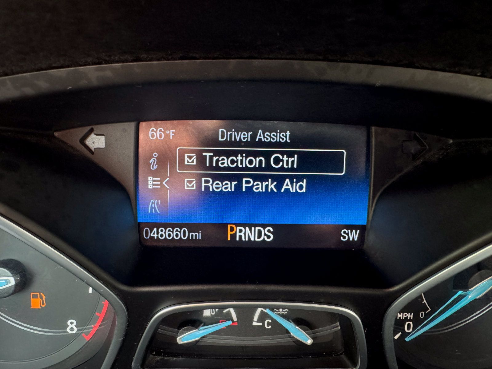 Used 2016 Ford Focus Titanium FWD image 27