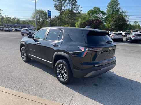 Used 2025 Chevrolet Equinox LT FWD image 6