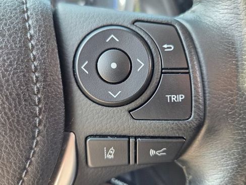 Used 2019 Toyota Corolla XSE FWD image 31
