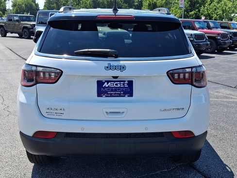 Used 2025 Jeep Compass Limited AWD/4WD image 5