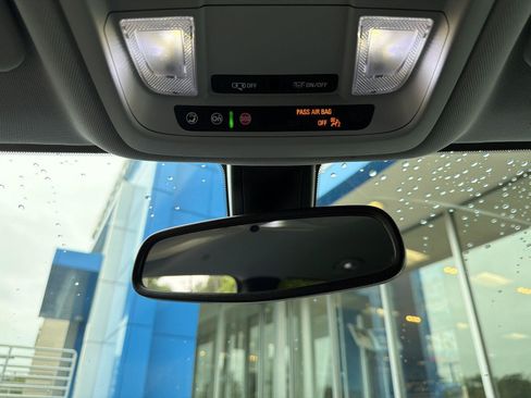 Used 2020 Chevrolet Blazer LT FWD image 24
