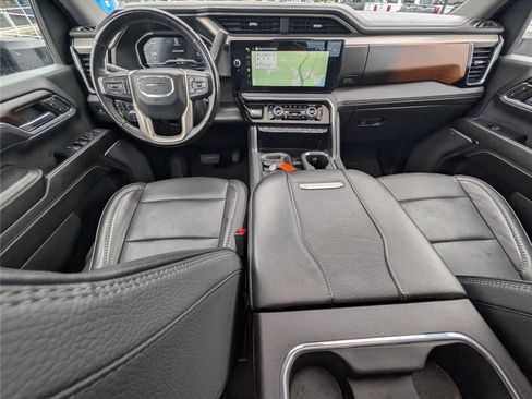 Used 2024 GMC Sierra 2500 Denali w/ Denali Reserve Package AWD/4WD image 33