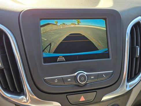 Used 2019 Chevrolet Equinox LS w/ LS Convenience Package image 23