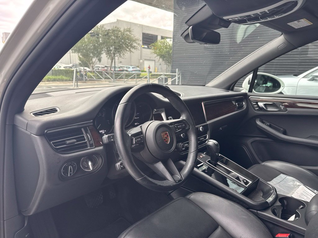 Certified 2024 Porsche Macan AWD/4WD image 7
